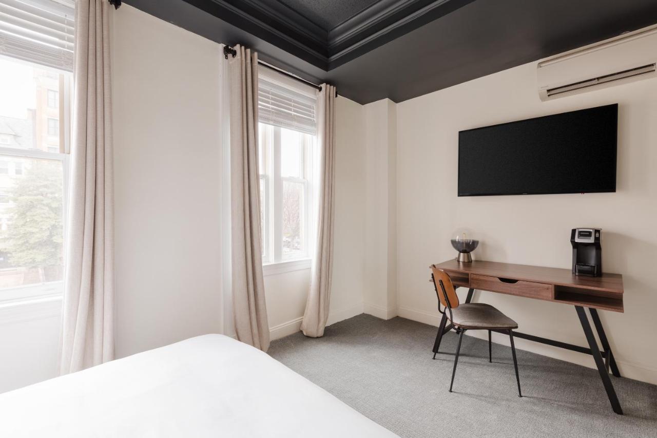 Dupont Circle Embassy Inn By Found Washington Zimmer foto